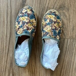 317.  Bueno Floral Canvas & Leather Espadrilles | 37